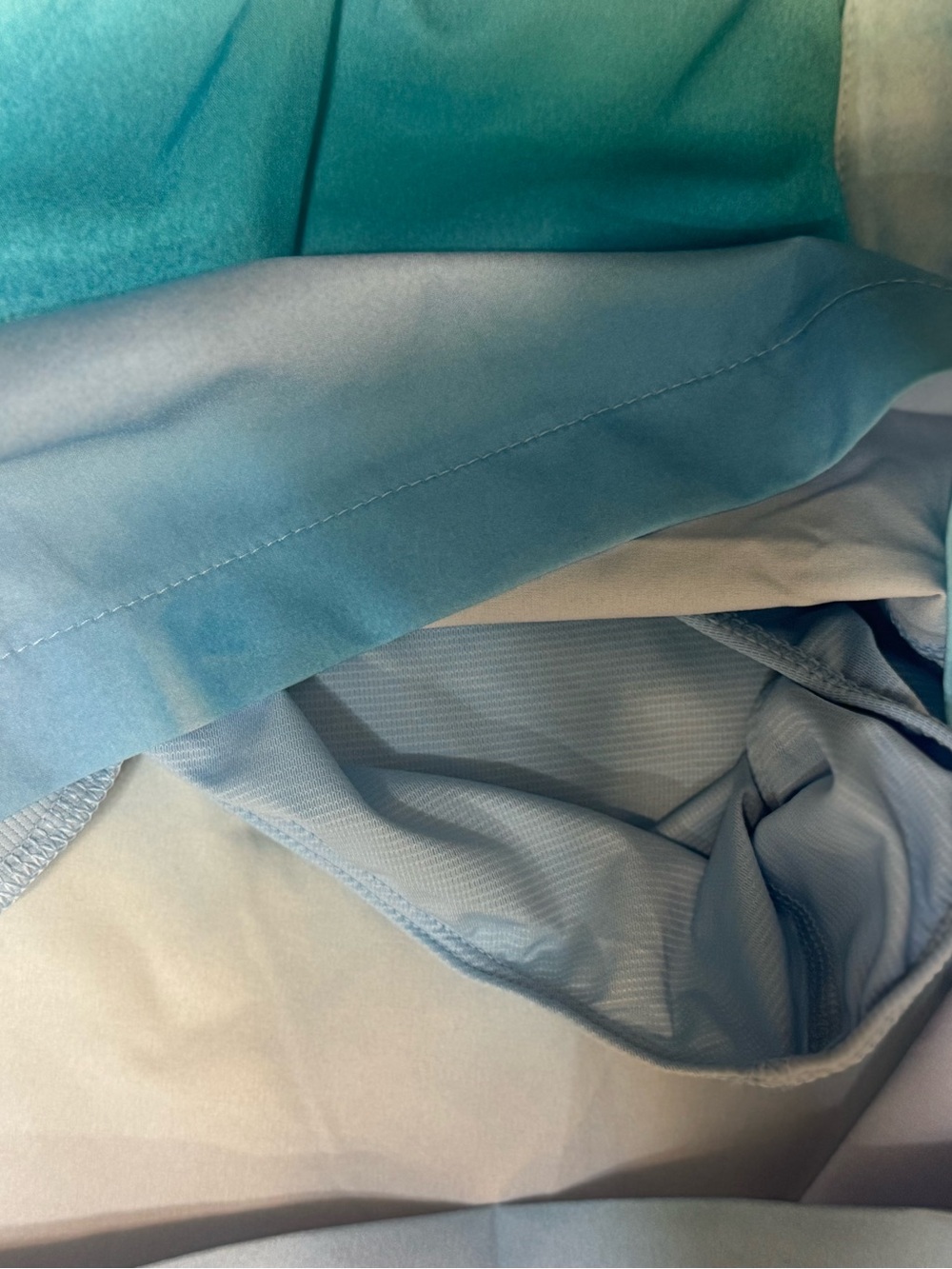Athleta Abstract Sky Run Short - Picture 12 of 12